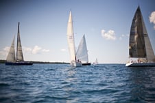 navegando em uma regata internacional